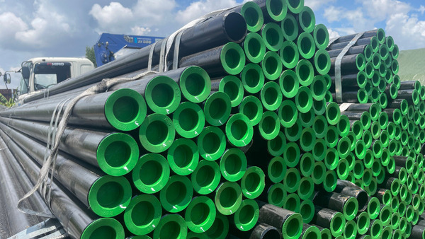 Seamless steel pipe
