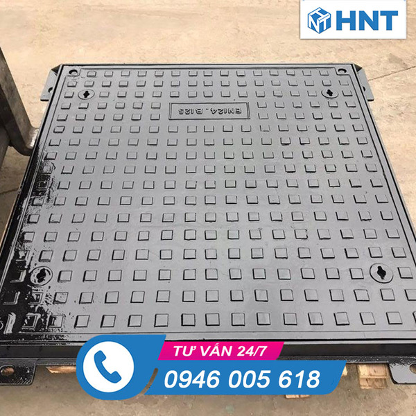 Square ductile iron manhole cover with square frame