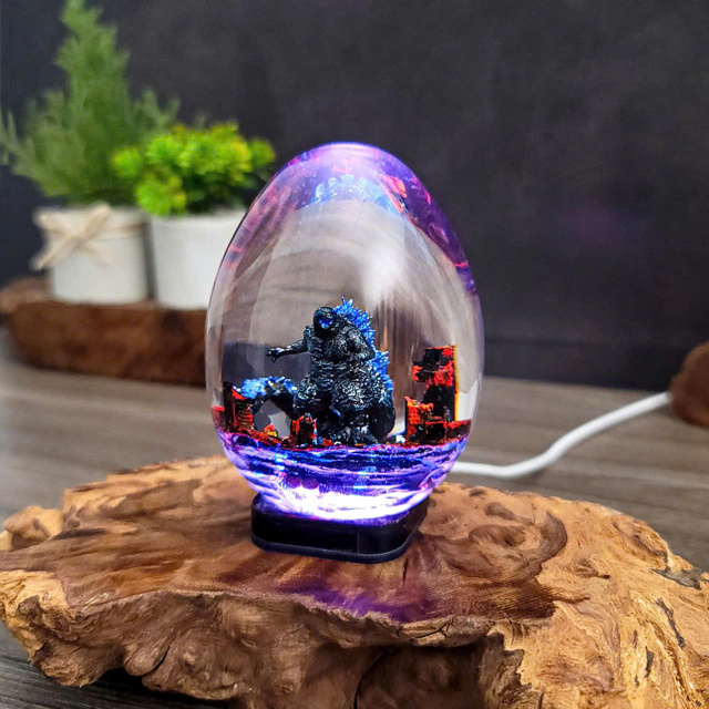 Resin lamp