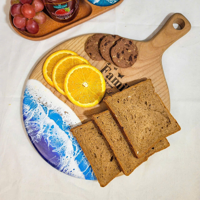 Resin tray