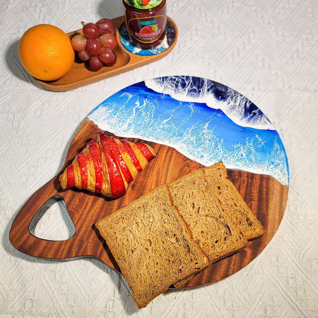 Resin tray