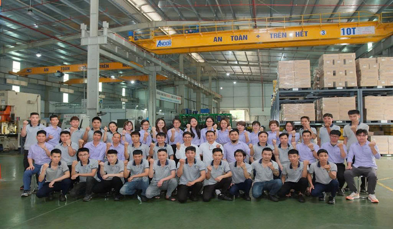 Halo Plastic company image