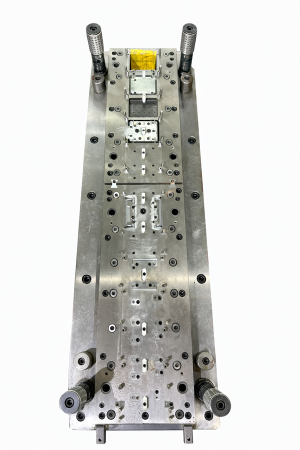 Stamping die