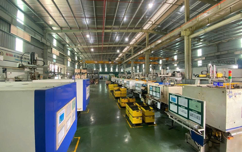 Plastic injection molding machine