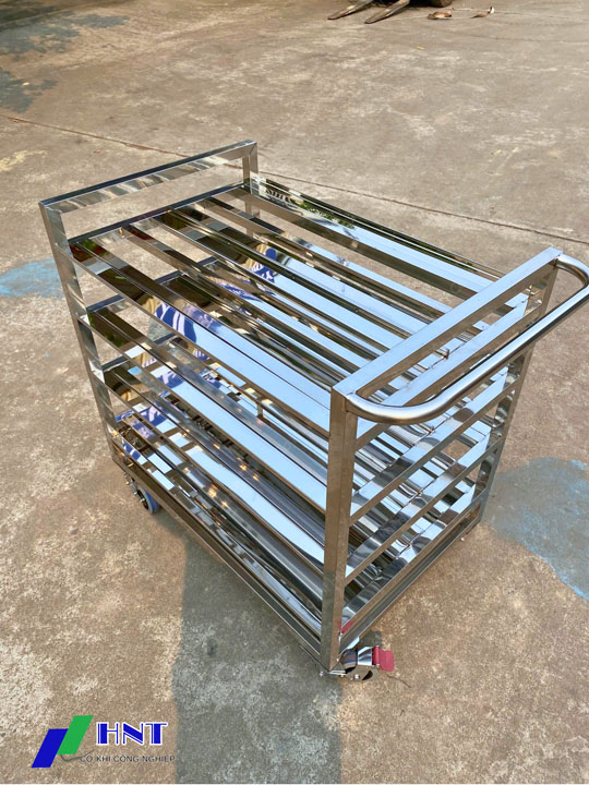 Shock-resistant stainless steel trolley