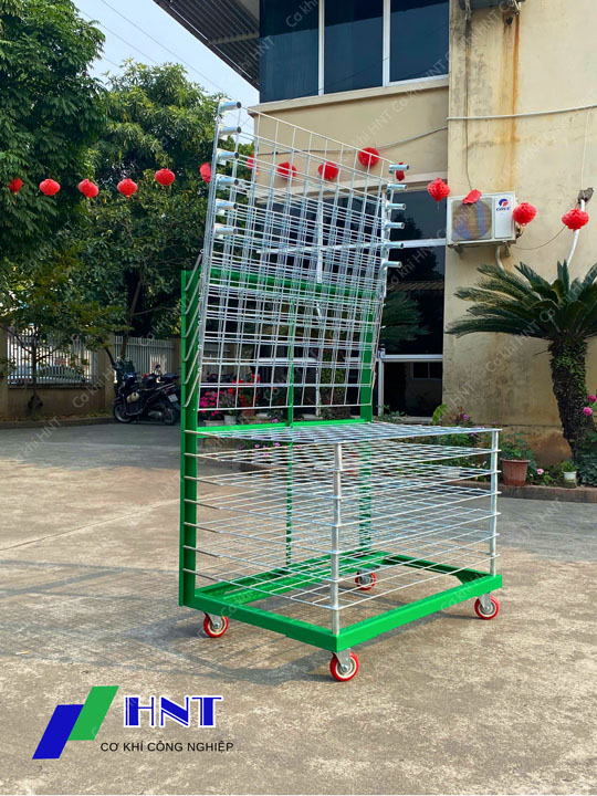 Mesh panel trolley