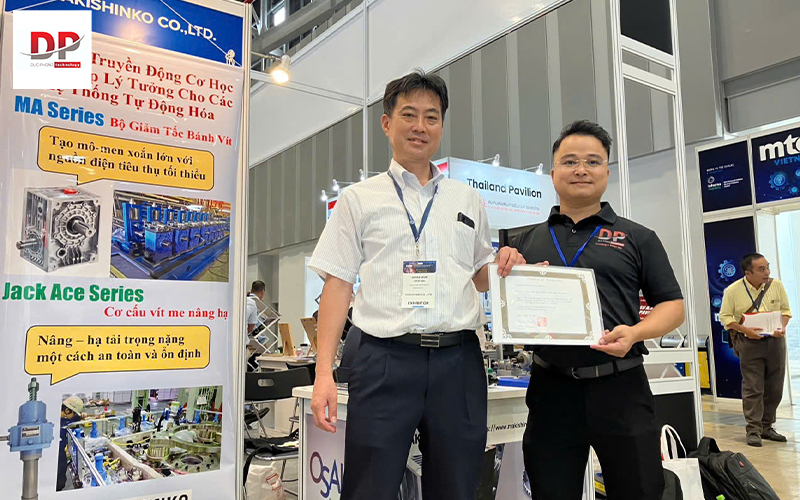 Duc Phong Mechanical Equipment Meets with Makishinko Representatives