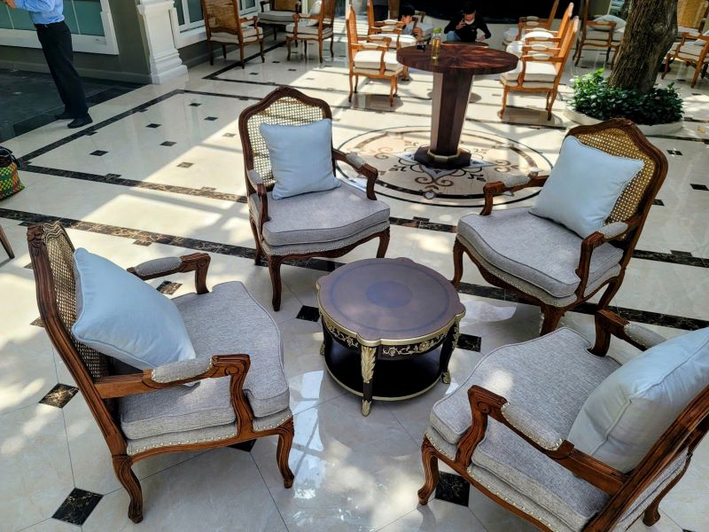 Furniture set