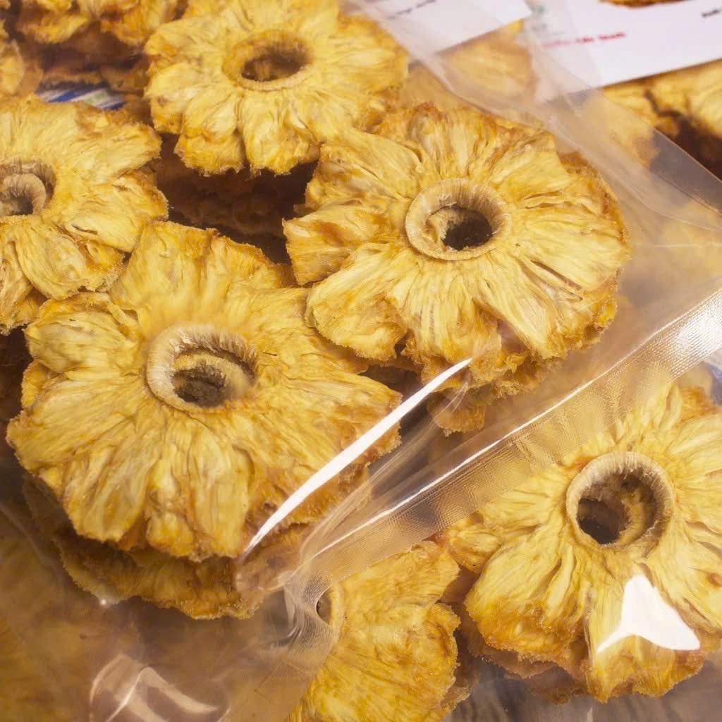 Soft dried pineapple processing