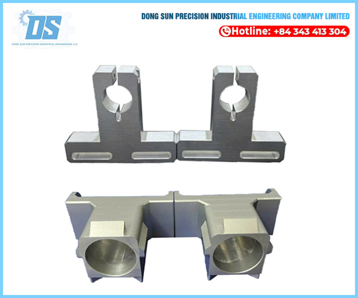 Plastic molds and injection molding