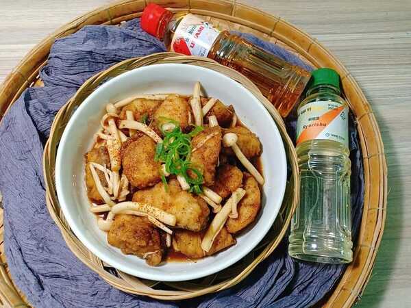 Braised cod fillet with mushrooms