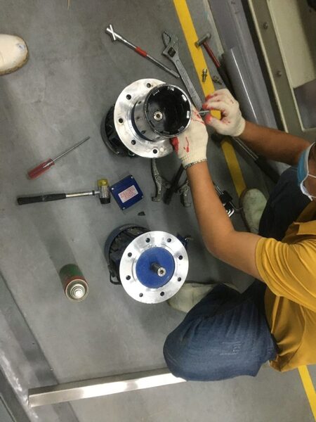 Industrial machinery repair services