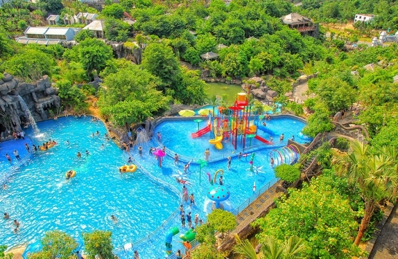 Nui Than Tai hot springs park ticket