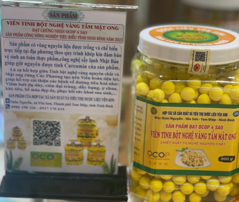 Yellow turmeric starch capsules with honey