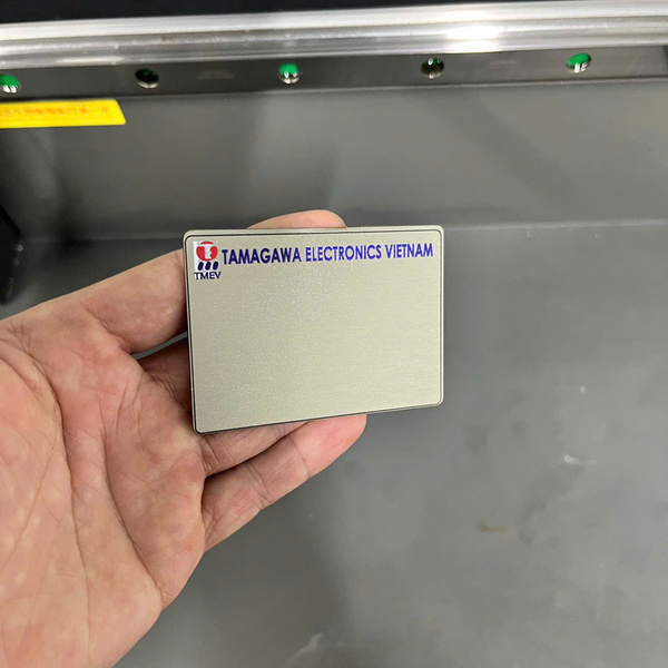 UV-printed stainless steel labels