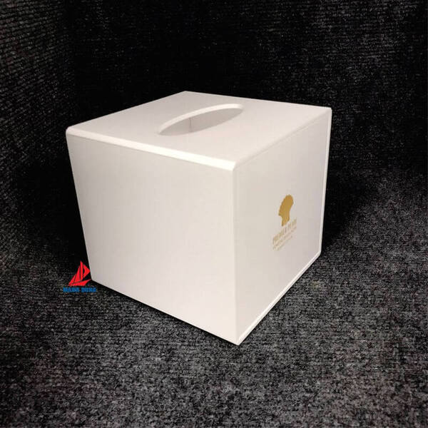 Acrylic tissue boxes