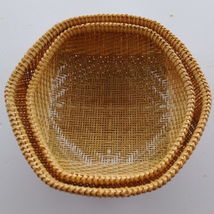 Hexagonal basket