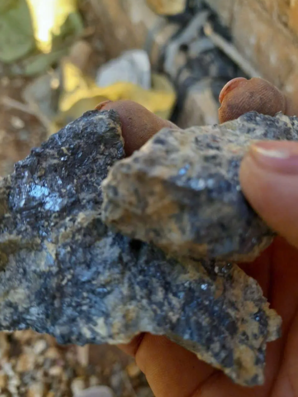 Antimony ore