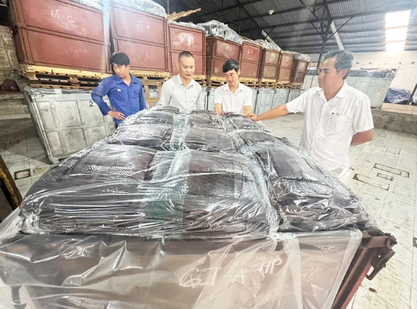 Raw rubber latex