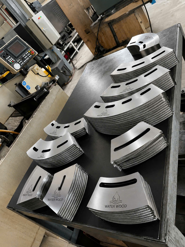 Industrial cutting blades
