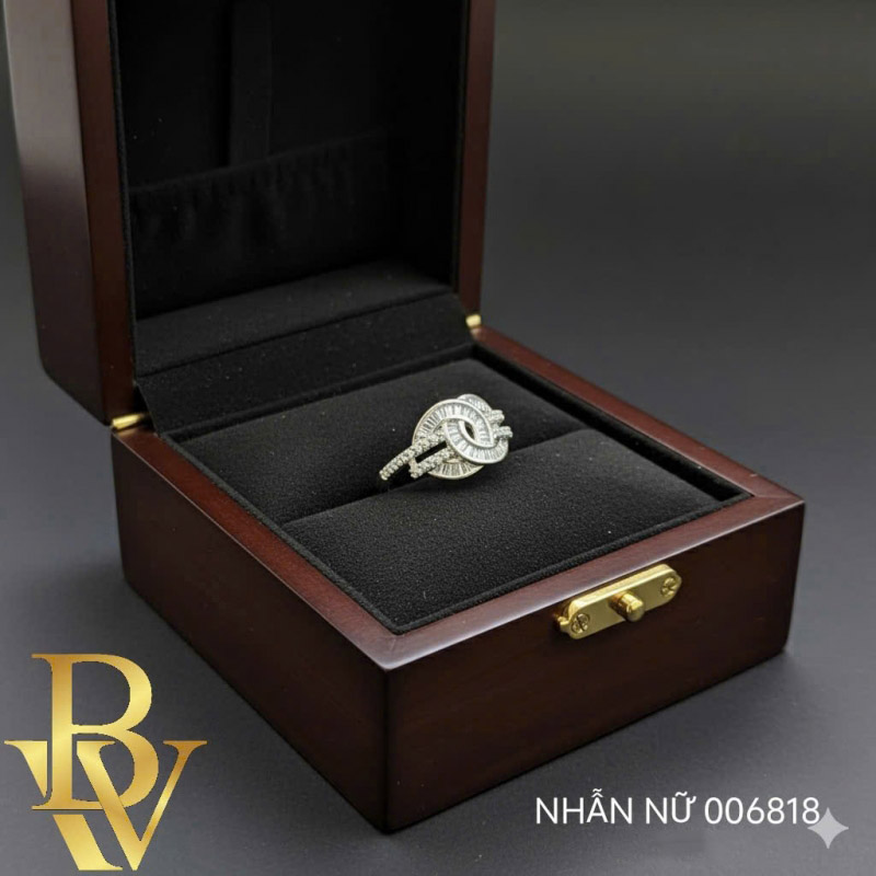 Womens silver ring N006818