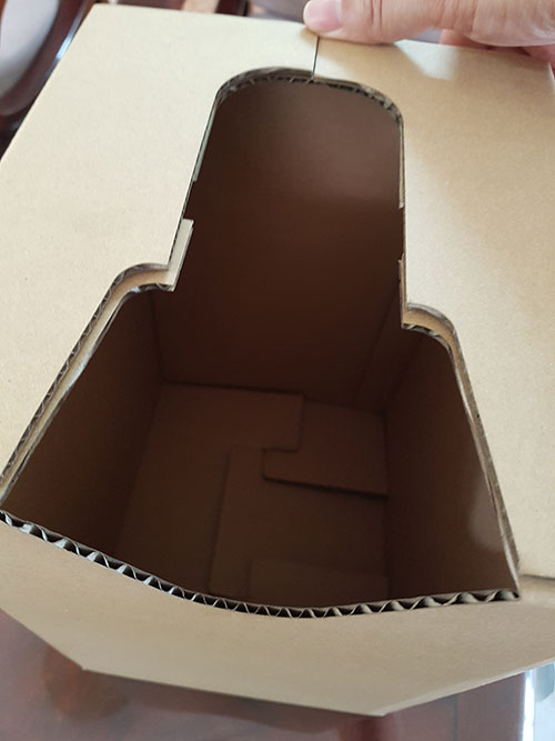 Hand hole die-cut box