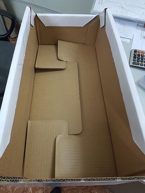 Snap-lock bottom box