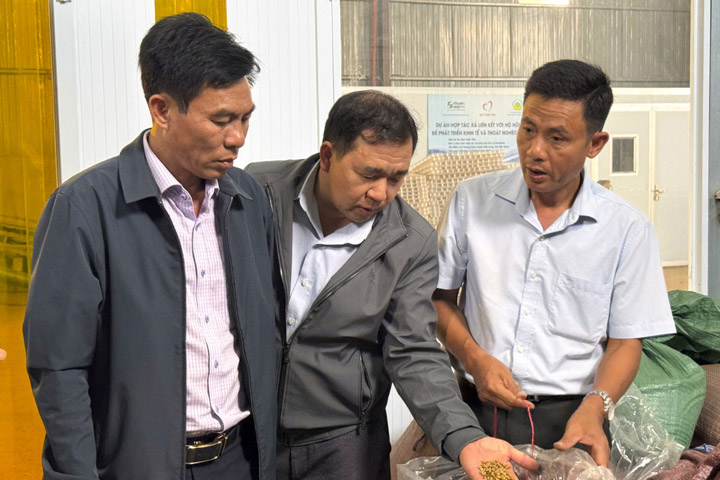 Leaders of Truong Xuan Commune Visit beCHAMP