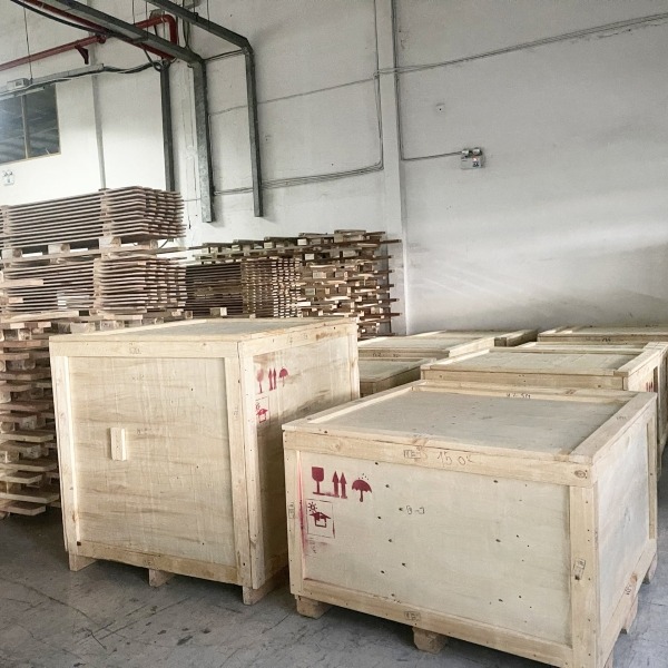 Wooden packaging crates
