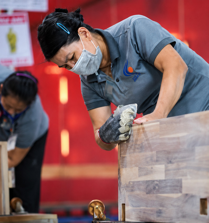 Wood Furniture Cleaning Process at IMITI Co., Ltd.