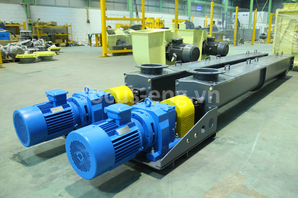 Screw conveyors