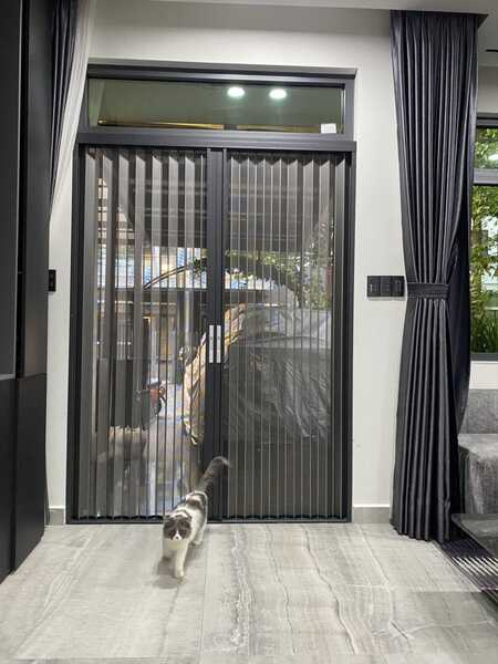 Aluminum mesh folding screen door