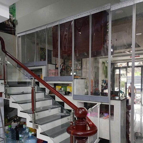 Magnetic transparent PVC strip curtains