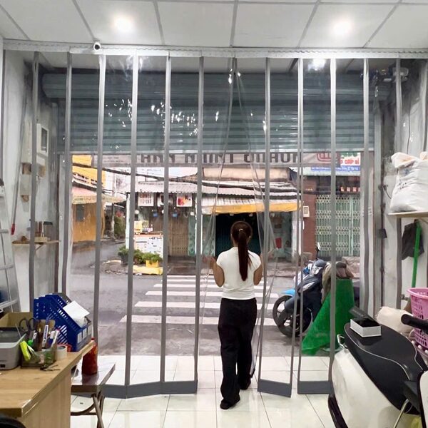 Magnetic transparent PVC strip curtains 400mm x 2mm