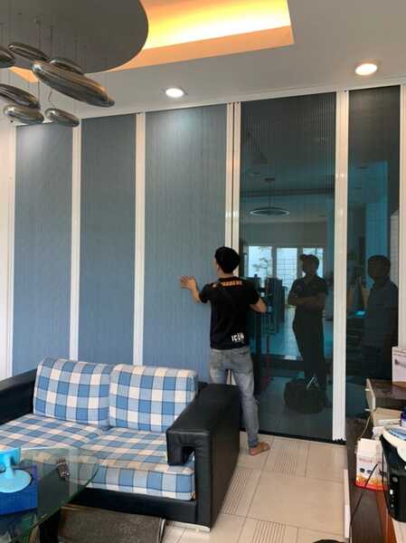 2-in-1 insect screen and honeycomb blinds