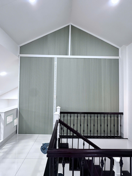 Horizontal sliding honeycomb blinds