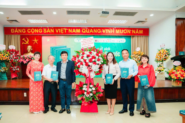 Book launch event of Mr. Dinh Van Hien