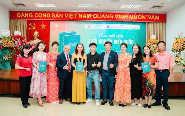 Book launch event of Mr. Dinh Van Hien