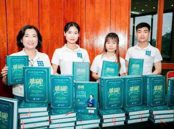 Book launch event of Mr. Dinh Van Hien