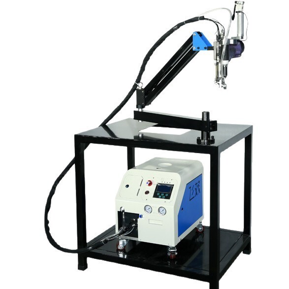 Torque reaction arms