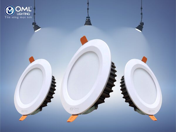 Die-cast recessed downlight