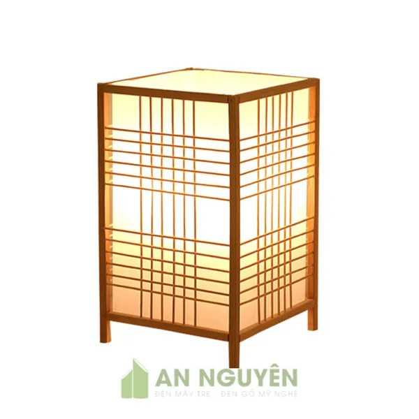 Checkered wood table lamp