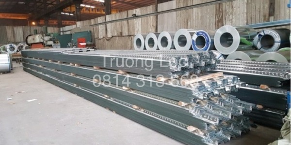 Steel deck