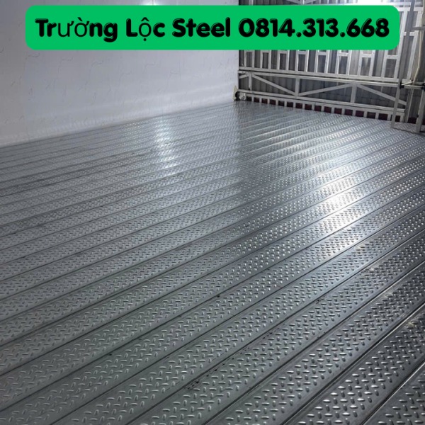 H40W300 modular flooring