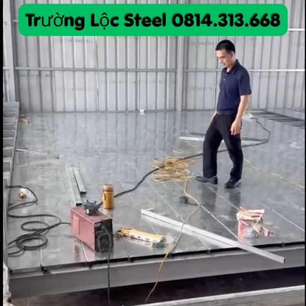 Non-concrete steel flooring systems