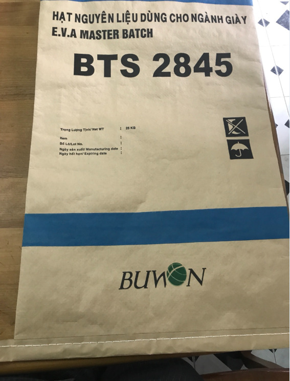 Paper bag for packaging used in the paper industry