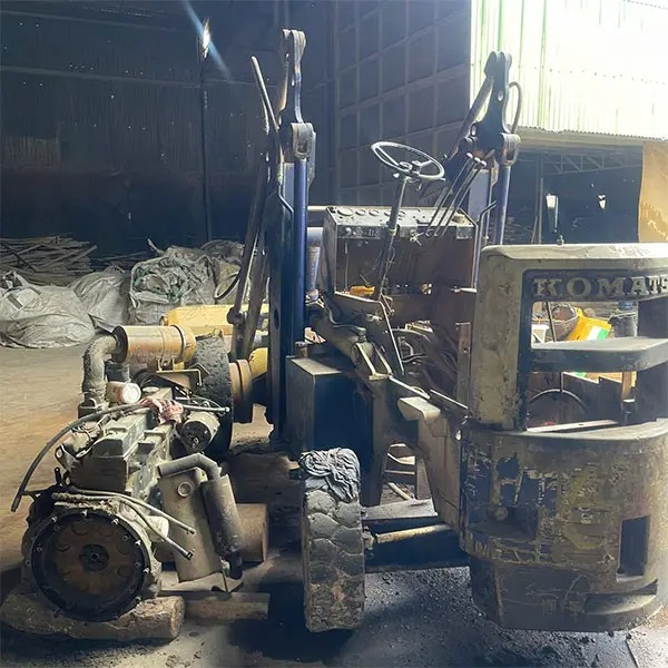 Wheel loader repair