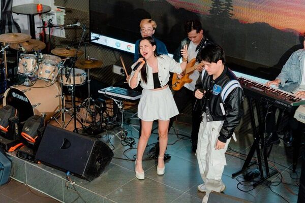 Acoustic band booking