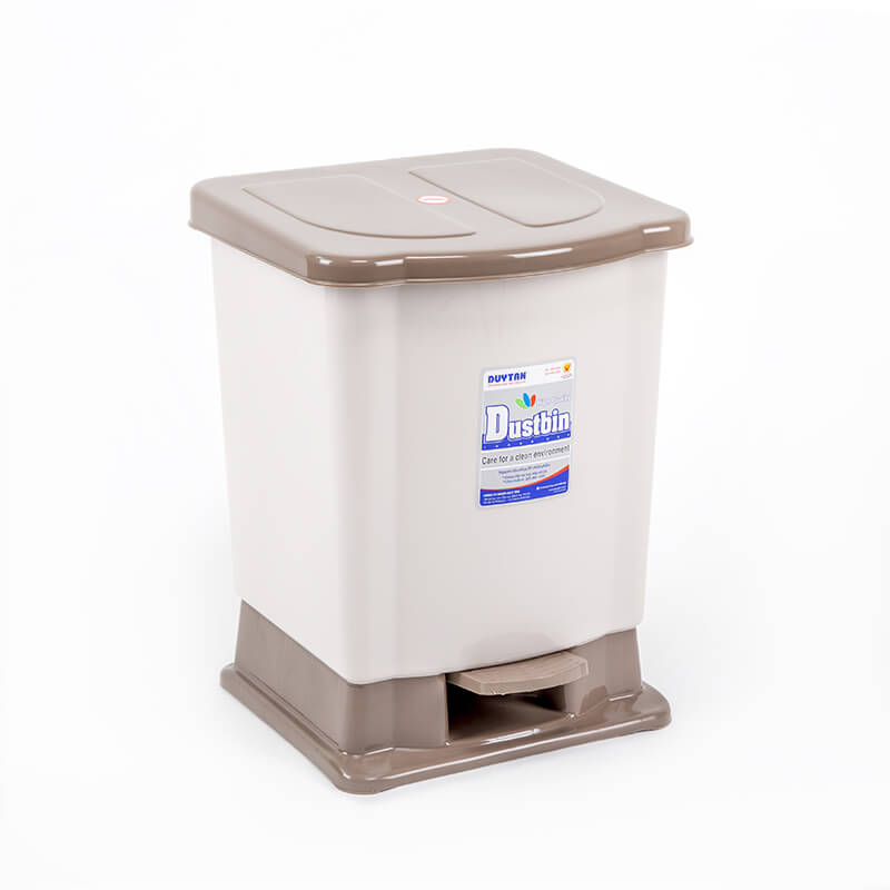 Pedal trash bins