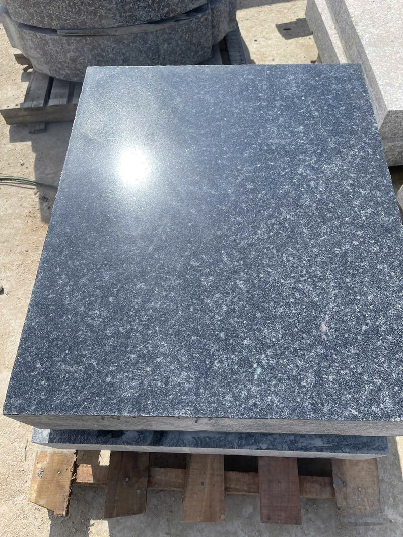 An Lao black granite stone